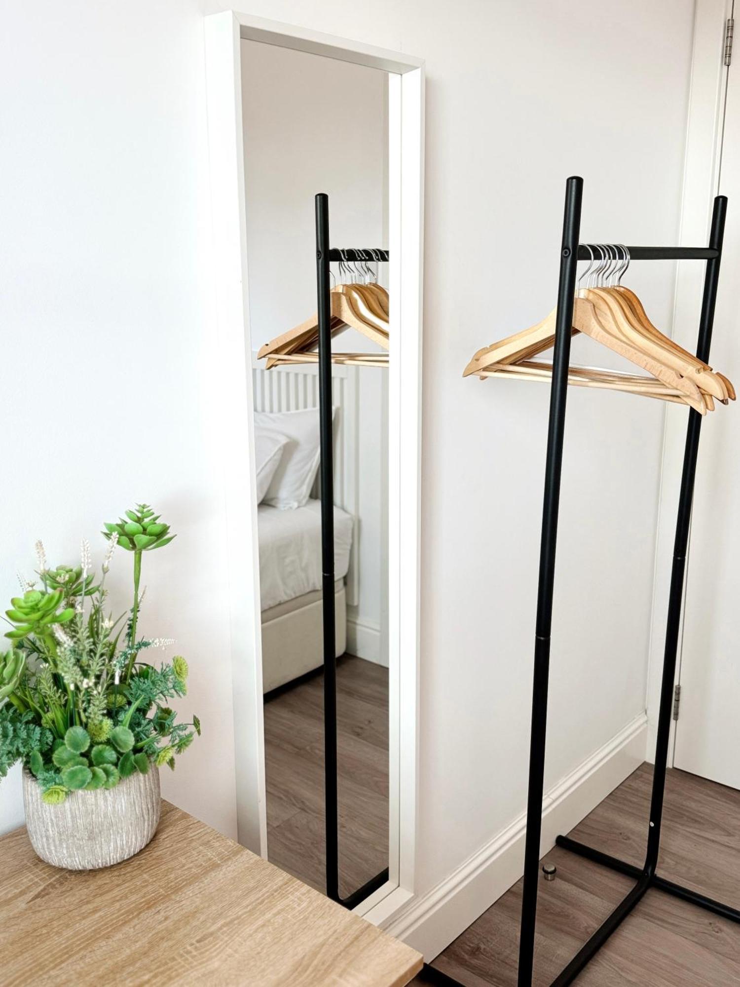 Modern City Centre Two Bedroom Windsor Apartment - Grand Central House ยิบรอลตาร์ ภายนอก รูปภาพ
